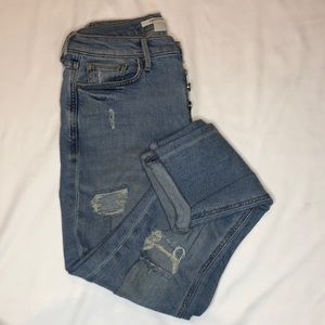 Lightly Loved - F21 Distressed Boyfriend Ankle-Cut Jeans